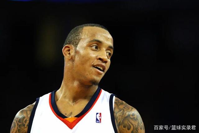 西蒙斯：重返NBA的决心与不屈
